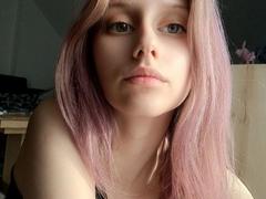 LunaXKiss from xLoveCam
