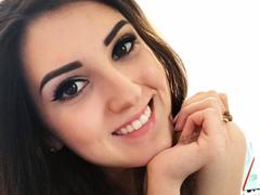 LunaYi - female webcam at xLoveCam