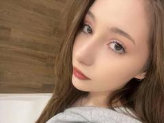 LunariaLive from xLoveCam