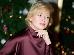 LunaxFantasy - blond female with  big tits webcam at xLoveCam