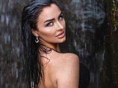 LuneSauvage from xLoveCam