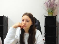 Lunorra from xLoveCam