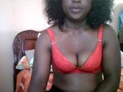 Lupitah - female with black hair webcam at xLoveCam
