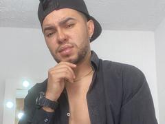 WildKing - male webcam at xLoveCam