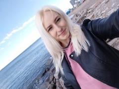 LuxAhNika - blond female webcam at xLoveCam