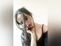 LuxCrow from xLoveCam