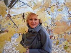 LuxRina from xLoveCam