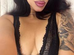 CatherineMoore - female with brown hair and  big tits webcam at LiveJasmin