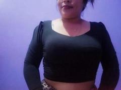 LuzBelen-hot - female with black hair webcam at xLoveCam