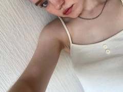 lumuon-hot - female with red hair webcam at xLoveCam