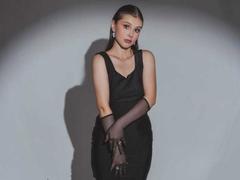 LyaGomez - female webcam at xLoveCam