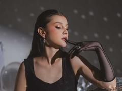 LyaGomez - female webcam at xLoveCam