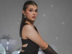 LyaGomez - female webcam at xLoveCam