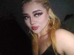 LyaMoon - blond female webcam at xLoveCam