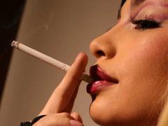 LylaPeach - female with black hair webcam at xLoveCam