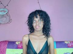Lylu - female with black hair webcam at xLoveCam