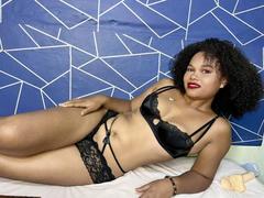 Lyndibella - female with black hair webcam at xLoveCam
