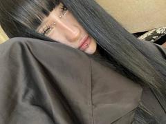 LynnaMitton - female with black hair and  big tits webcam at xLoveCam