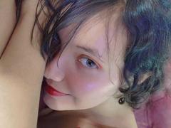 LyrasHarlotte - female with brown hair and  small tits webcam at xLoveCam
