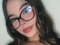 LysaSpicy - female with black hair and  big tits webcam at xLoveCam