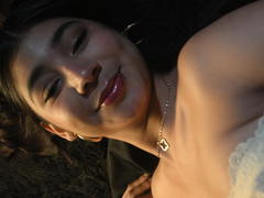 LyzMoon - female with brown hair webcam at xLoveCam