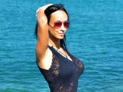 m00nshine - female with brown hair webcam at LiveJasmin