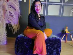 MaayGrey - female with black hair webcam at LiveJasmin