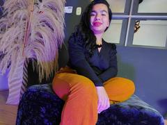 MaayGrey - female with black hair webcam at LiveJasmin