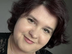MabelShelly - female with brown hair and  big tits webcam at xLoveCam