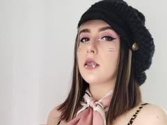 HellenDelaire - female with brown hair and  big tits webcam at LiveJasmin