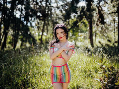 Macaroux - female with black hair and  small tits webcam at xLoveCam