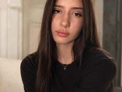 MaciePitcock - female with brown hair and  big tits webcam at xLoveCam