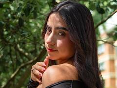 MaddieColinss - female with black hair webcam at LiveJasmin