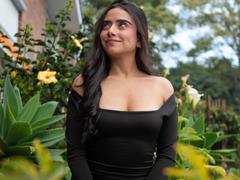 MaddieColinss - female with black hair webcam at LiveJasmin