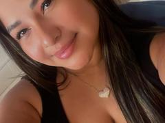 MaddieHorny69 - female webcam at xLoveCam