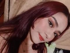 MaddieMoon - female webcam at xLoveCam