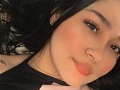 MaddieMoon - female webcam at xLoveCam