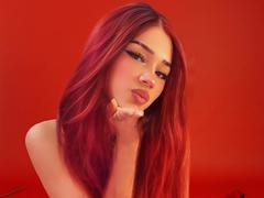 MaddyBell - female webcam at xLoveCam
