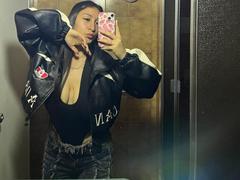 MaddyCarina - female with brown hair and  big tits webcam at xLoveCam