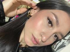 MaddyCarina - female with brown hair and  big tits webcam at xLoveCam