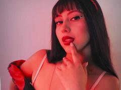 MaddyMills - female with red hair and  small tits webcam at xLoveCam