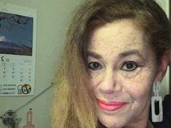 MadelaineLu - female with brown hair and  small tits webcam at xLoveCam