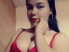 MadelineMR - female webcam at xLoveCam