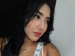 Madison_Lennox - female with black hair and  big tits webcam at ImLive