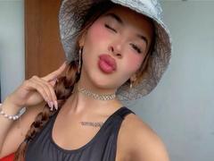 MadisonNoir - female with brown hair and  big tits webcam at LiveJasmin