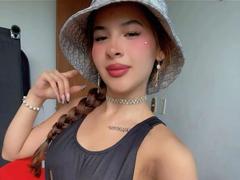 MadisonNoir - female with brown hair and  big tits webcam at LiveJasmin