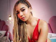 MadissonGreey from xLoveCam