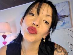 MadissonMayer - female with black hair webcam at xLoveCam