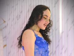 MadixonHot - shemale with brown hair webcam at xLoveCam