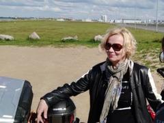hairyElana - blond female with  big tits webcam at LiveJasmin